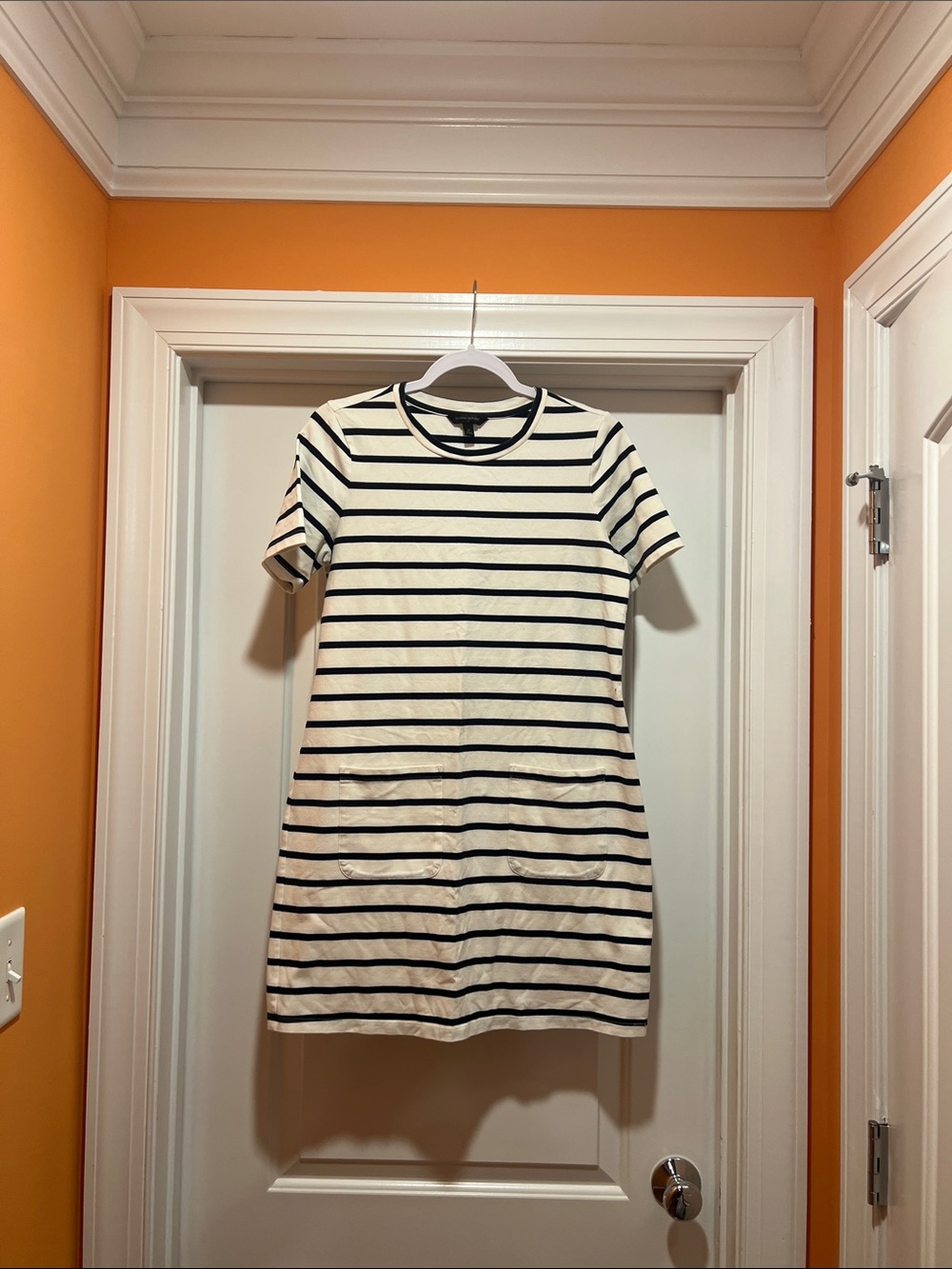 Banana Republic Navy and Cream Striped Tee